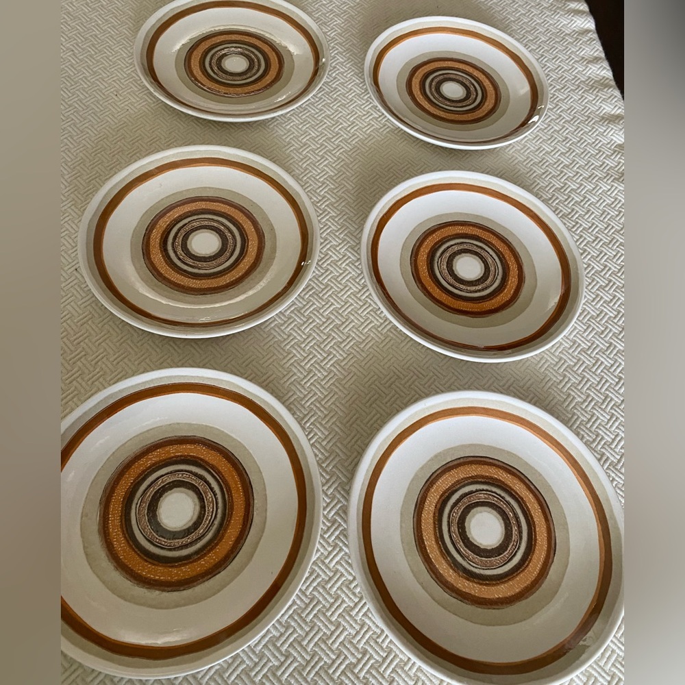 Set of six retro Santa Fe 6 1/2 inch plates